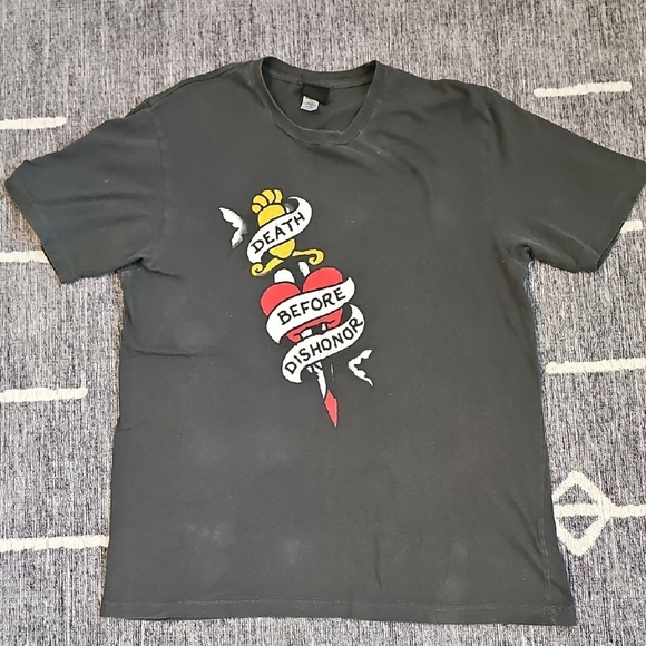 Black Graphic T-Shirt - Picture 1 of 6